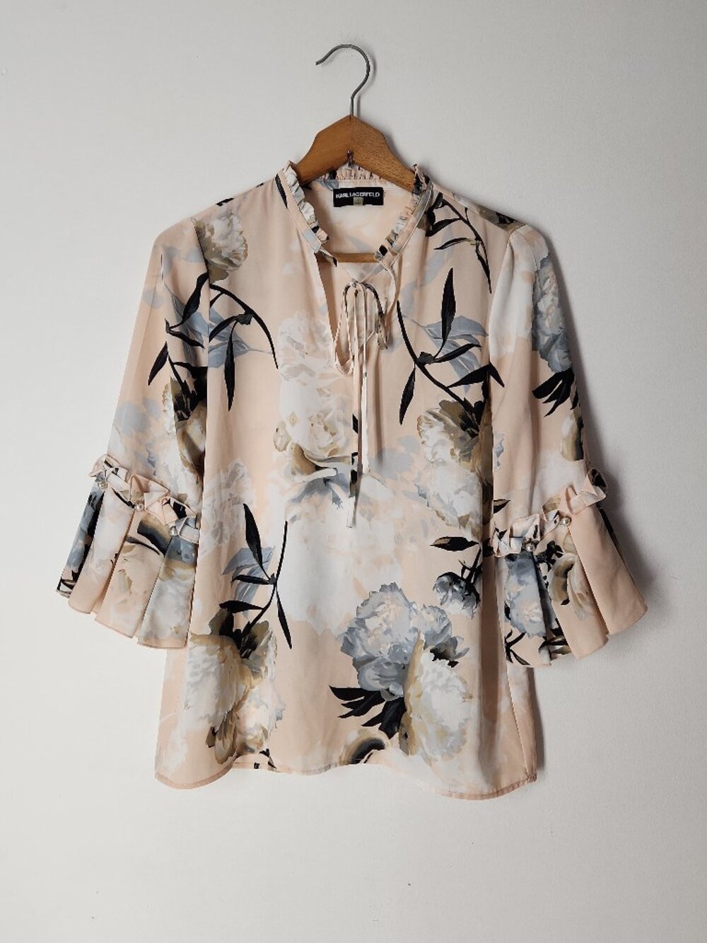 Karl Lagerfeld Paris watercolor floral blush pink print jewel pleated sleeves S